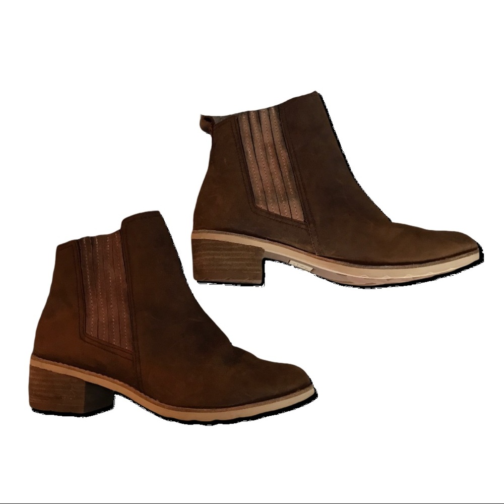Reef Suede Voyage Chelsea Boots in Vintage Saddle